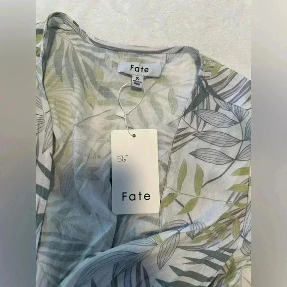 NWT FATE Tropical Print Cut Out O Ring
Accent Dress White/Light Green Size S - Picture 8 of 13